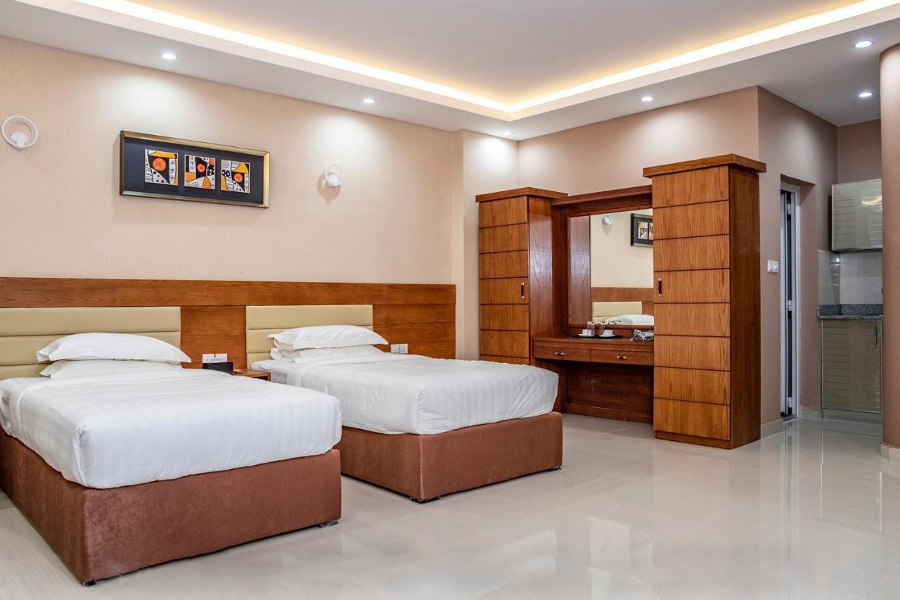 Red-5 - Al Safa Suites Салала Экстерьер фото