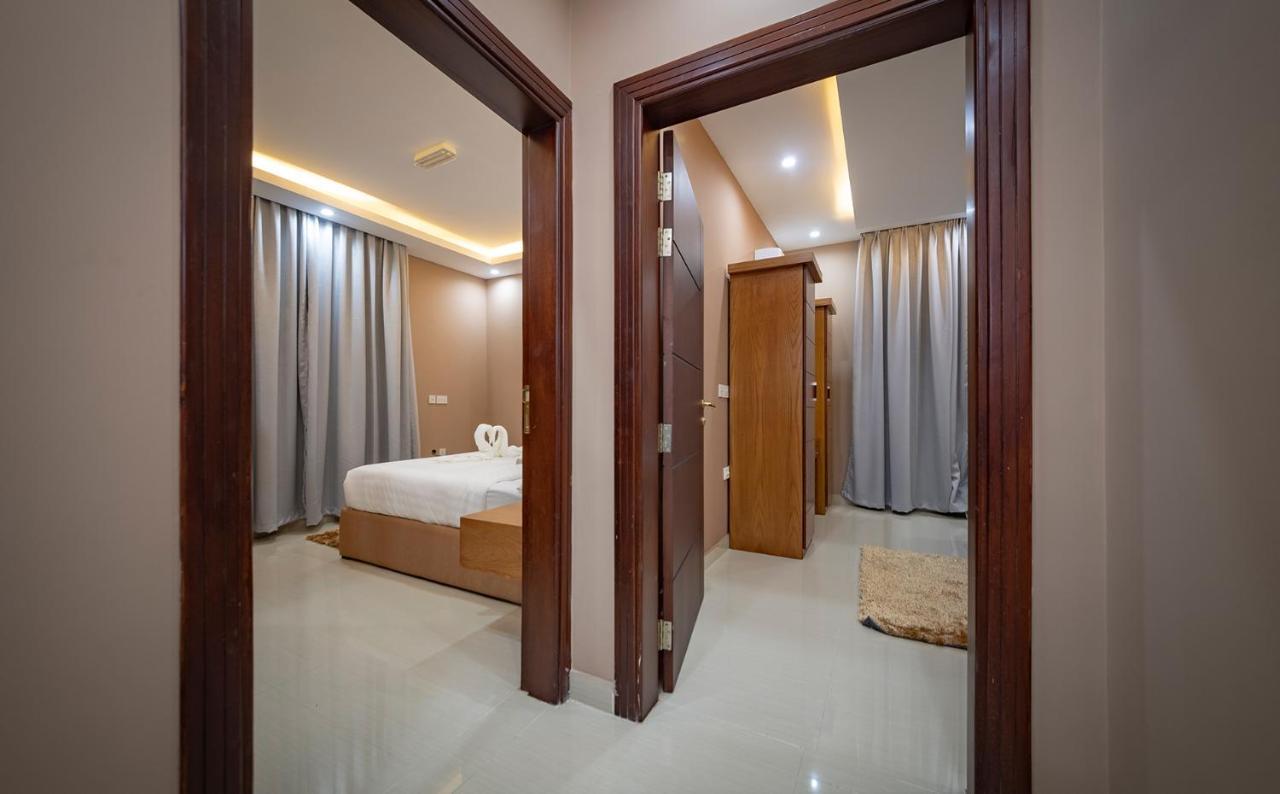 Red-5 - Al Safa Suites Салала Экстерьер фото